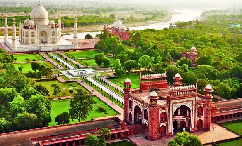 Top 7 UNESCO Heritage Sites to Visit in Agra in 2026